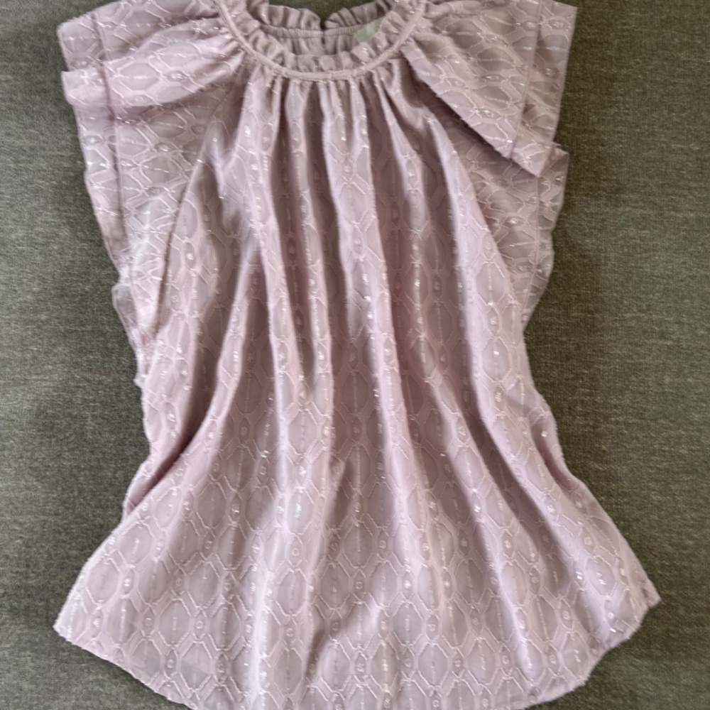 🌺Beautiful Lavender Flutter Sleeve Fancy Top - Picture 2 of 13